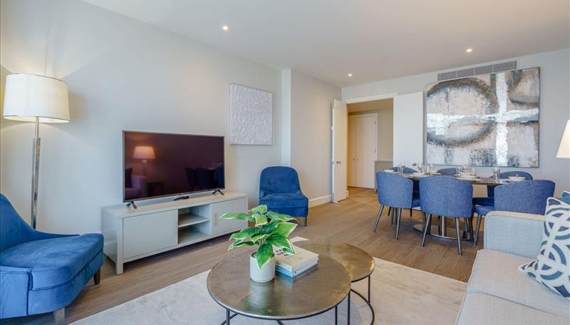 2 bed property in Westferry Circus, London